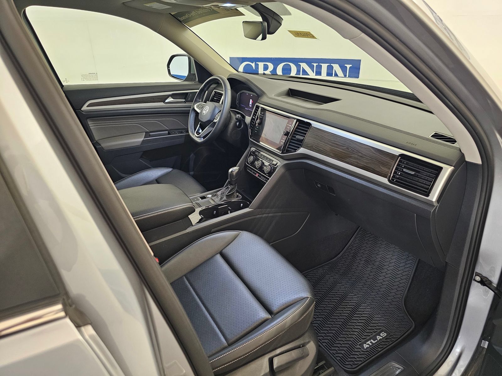 Used 2022 Volkswagen Atlas SE FWD image 27