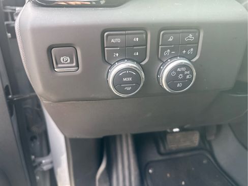 Used 2024 GMC Sierra 1500 AT4X AWD/4WD image 17