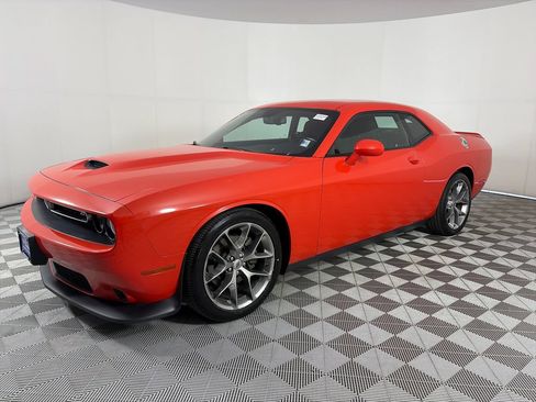 Used 2022 Dodge Challenger GT RWD image 3