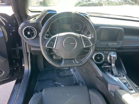 Used 2021 Chevrolet Camaro LT image 17