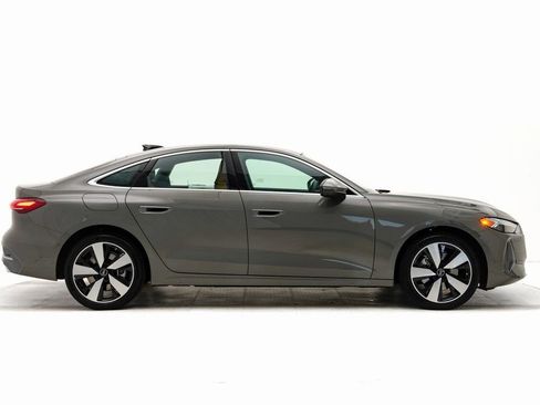 Used 2025 Audi A5 2.0T Premium Plus w/ Premium Plus AWD/4WD image 2