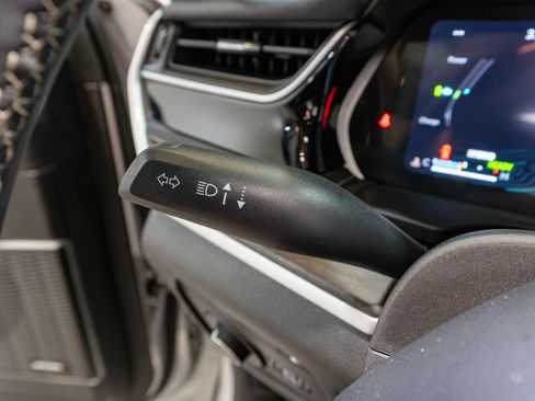 Used 2023 Jeep Grand Cherokee 4WD 4xe image 31