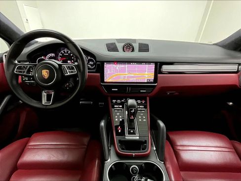 Used 2020 Porsche Cayenne Turbo AWD/4WD image 2