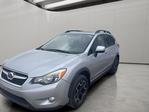 Used 2013 Subaru Crosstrek 2.0i Premium AWD/4WD image 2
