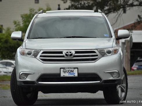 Used 2012 Toyota Highlander Limited w/ Tow Pkg AWD/4WD image 3