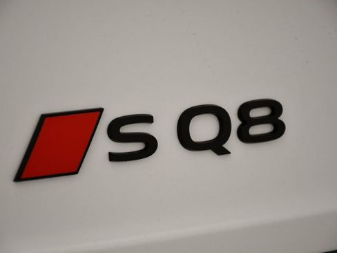 New 2026 Audi SQ8 Prestige image 9