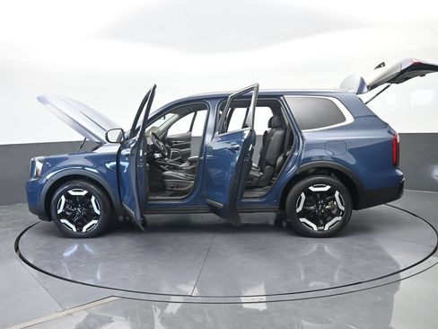 Used 2024 Kia Telluride S FWD image 70