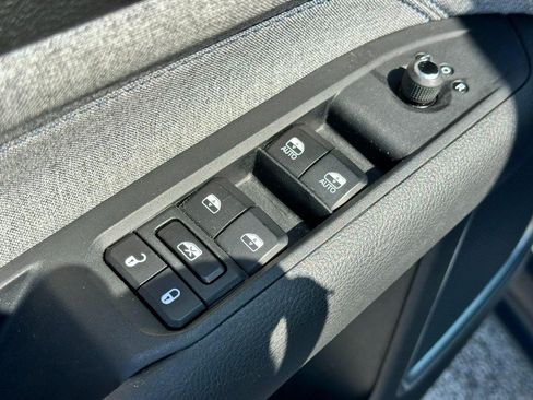 Used 2024 Jeep Compass Latitude AWD/4WD image 16