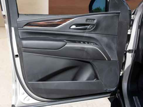 Certified 2024 Cadillac Escalade Premium Luxury RWD image 24