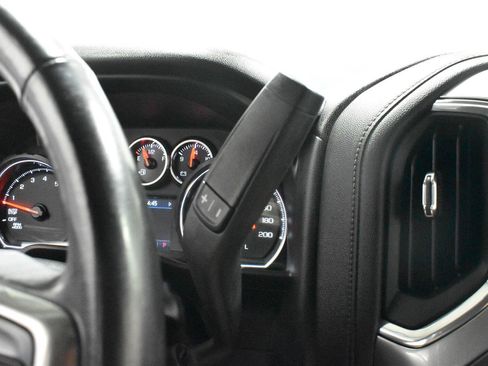 Used 2020 Chevrolet Silverado 1500 LT AWD/4WD image 13