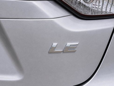 Used 2024 Toyota Corolla LE FWD image 9