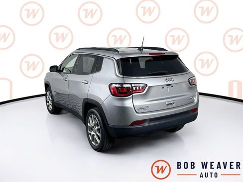 Used 2022 Jeep Compass Latitude AWD/4WD image 6