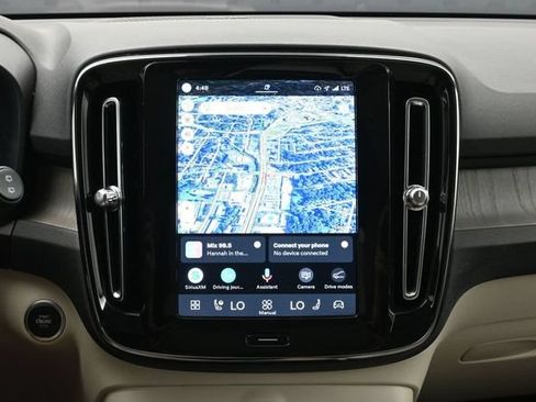 Used 2023 Volvo XC40 B5 Plus w/ Driver Assist Package AWD/4WD image 16