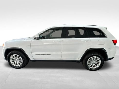 Used 2021 Jeep Grand Cherokee Laredo AWD/4WD image 8