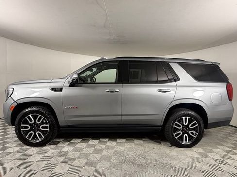 Used 2023 GMC Yukon AT4 w/ AT4 Premium Package AWD/4WD image 3