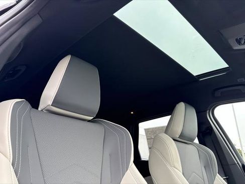 New 2026 BMW X1 xDrive28i w/ Convenience Package image 16