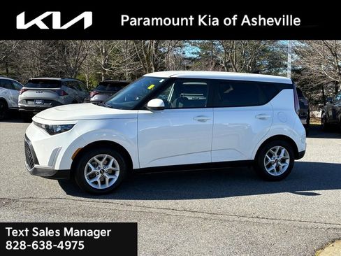 Used 2024 Kia Soul LX w/ Option Group 015 image 3