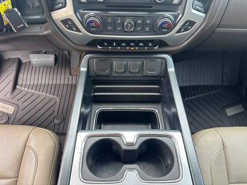 Used 2018 GMC Sierra 1500 SLT AWD/4WD image 11