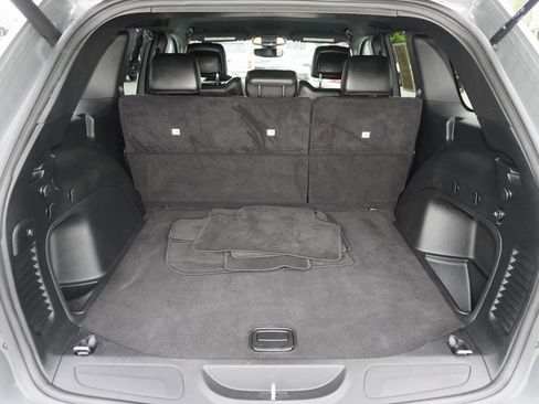 Used 2022 Jeep Grand Cherokee Laredo X image 8