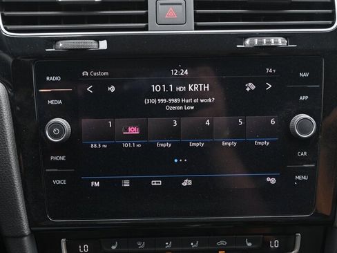 Used 2019 Volkswagen Golf R 4-Door image 34