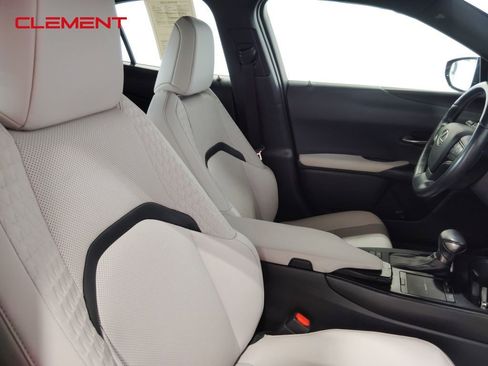 Used 2019 Lexus UX 250h w/ Premium Package image 37