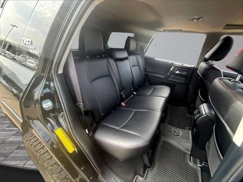 Used 2019 Toyota 4Runner TRD Off-Road Premium AWD/4WD image 26