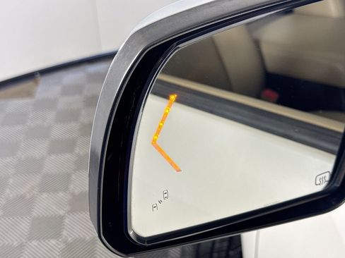 Used 2013 Toyota Sequoia Platinum image 21