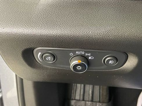 Used 2020 Chevrolet Traverse LT w/ Driver Confidence II Package image 13