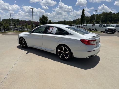 Used 2022 Honda Accord Sport image 25