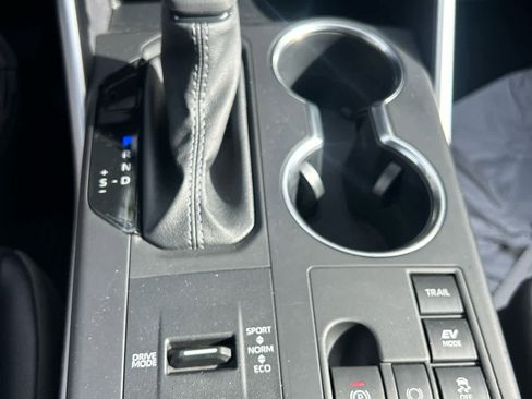 Used 2025 Toyota Highlander XLE image 15