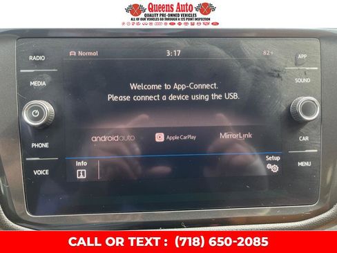 Used 2018 Volkswagen Tiguan SE image 17