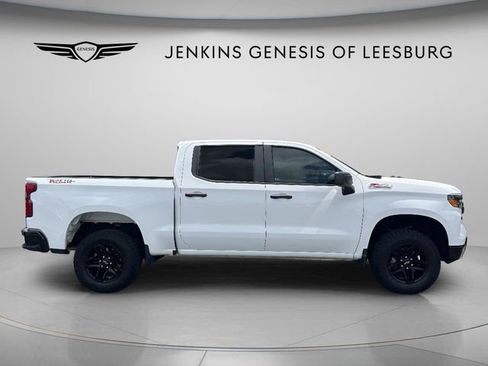 Used 2024 Chevrolet Silverado 1500 Custom Trail Boss AWD/4WD image 4