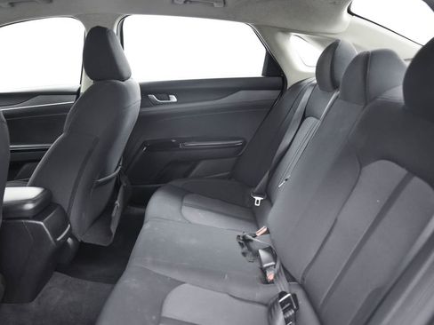 Used 2022 Kia K5 LX image 12