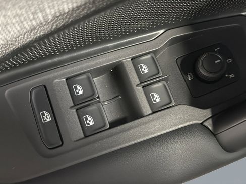 New 2026 Volkswagen Tiguan S image 15