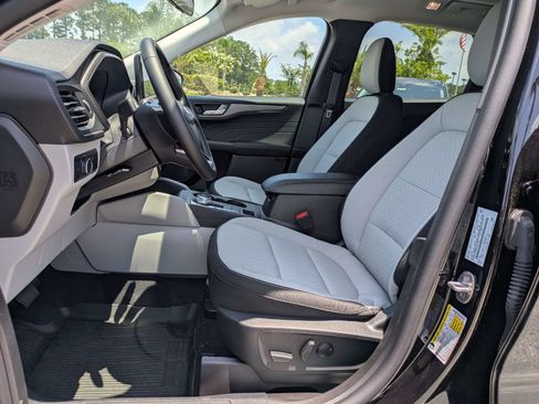New 2026 Ford Escape Active w/ Active Premium Tech Pack FWD image 11