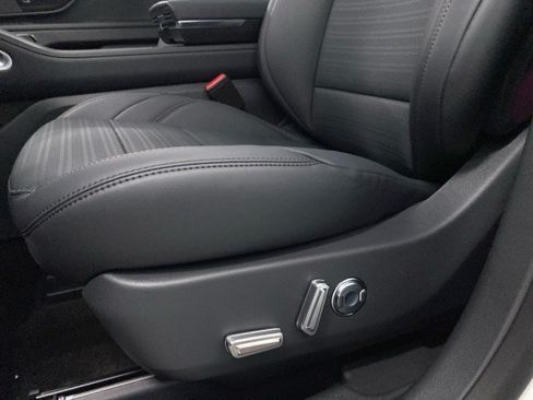 New 2026 Lincoln Nautilus Reserve w/ Jet Appearance Package AWD/4WD image 16