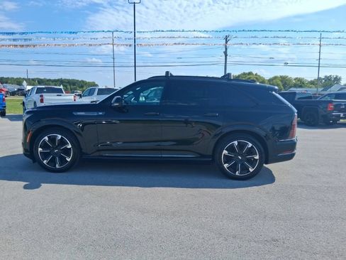 Used 2025 Cadillac Escalade IQ Sport 2 AWD/4WD image 12