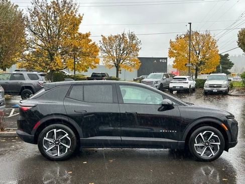 New 2026 Chevrolet Equinox EV LT image 9