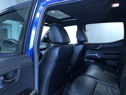 Certified 2022 Toyota Tacoma Limited image 13