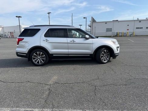 Used 2019 Ford Explorer Platinum image 8