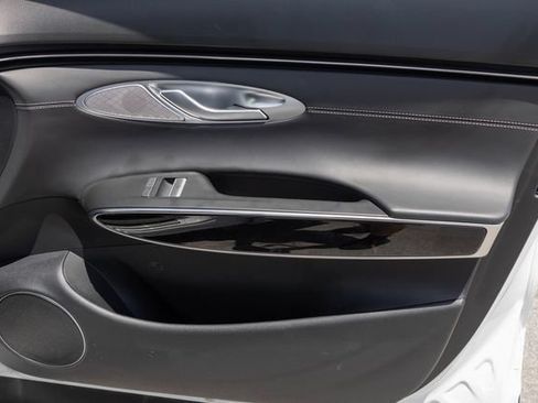 Used 2025 Genesis GV70 2.5T AWD/4WD image 14