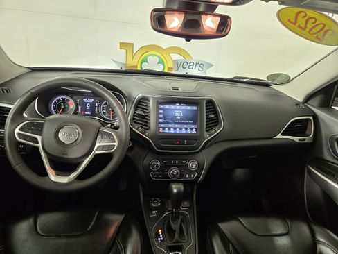 Used 2022 Jeep Cherokee Latitude w/ Sun & Sound Group AWD/4WD image 14