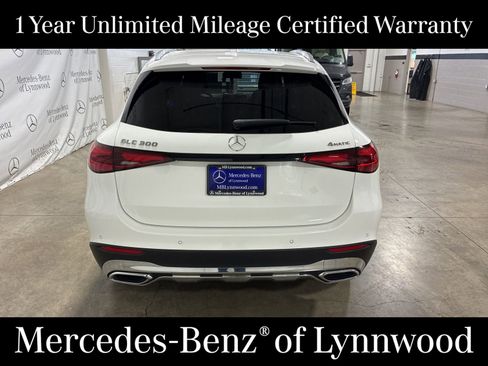 Used 2025 Mercedes-Benz GLC 300 4MATIC image 5