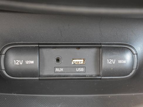 Used 2018 Kia Soul FWD image 22