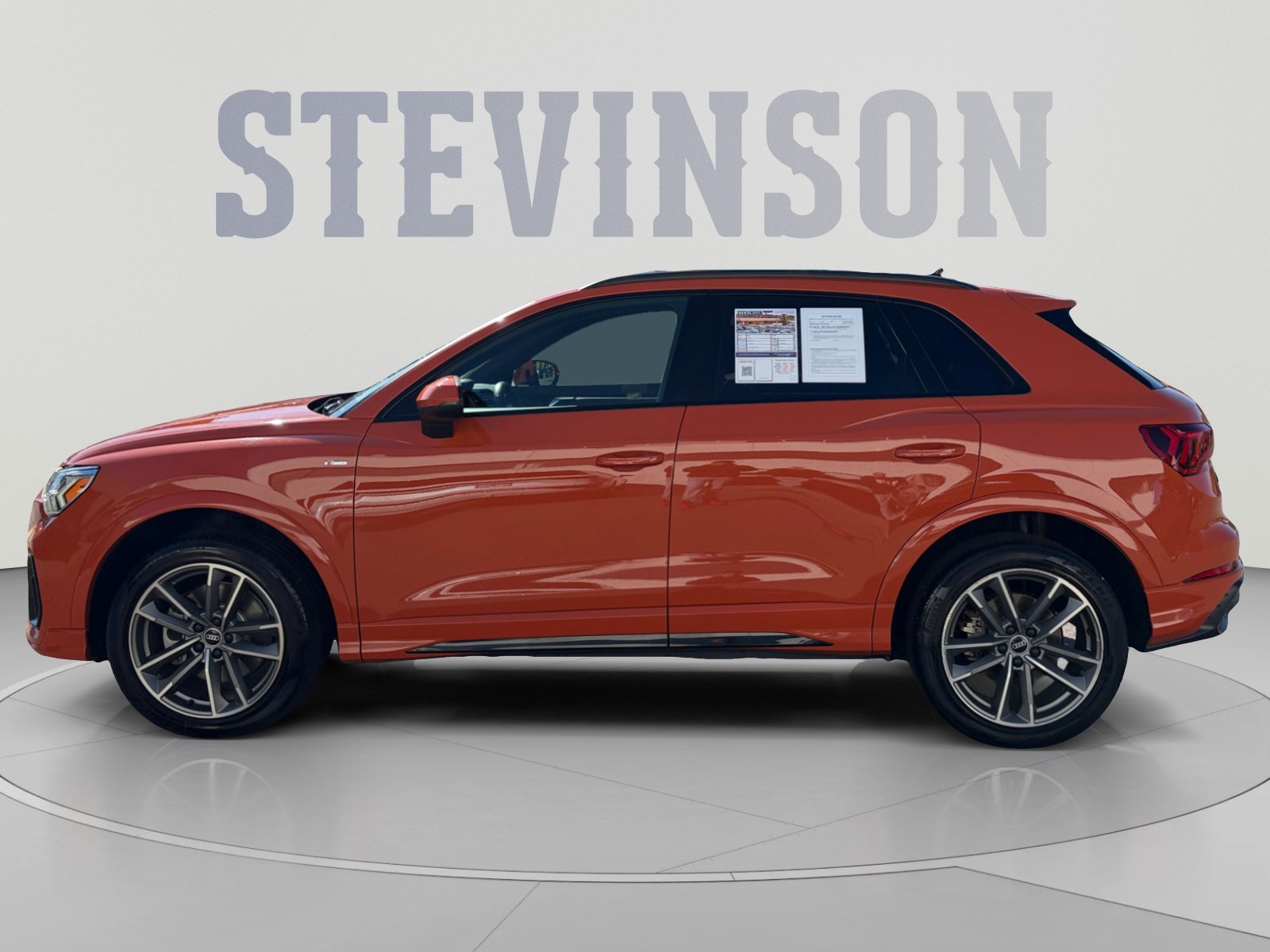 Used 2021 Audi Q3 2.0T Premium Plus w/ Premium Plus Package AWD/4WD image 2