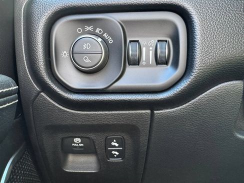Used 2021 RAM 1500 Laramie w/ Off Road Group AWD/4WD image 33