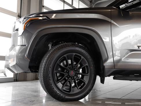 Used 2024 Toyota Tundra Limited w/ TRD Off-Road Package AWD/4WD image 11