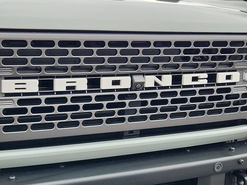 Used 2022 Ford Bronco Badlands image 32