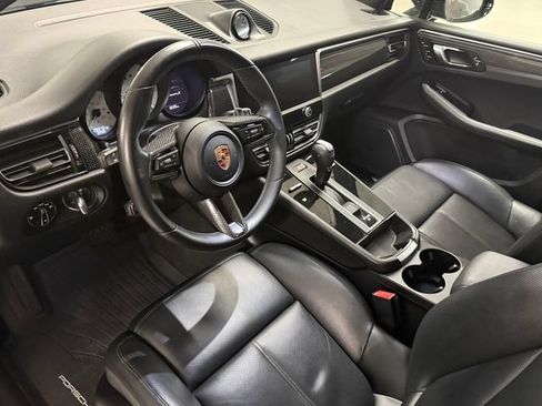 Certified 2023 Porsche Macan S AWD/4WD image 4