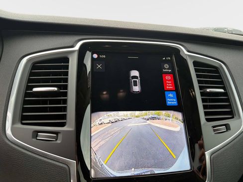 Certified 2025 Volvo XC90 B5 Core AWD/4WD image 23